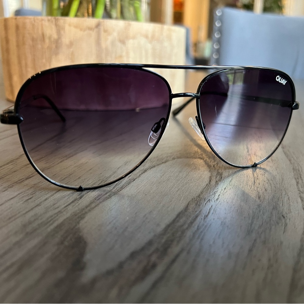 Quay Australia black high key aviators